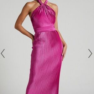 MARLETTE MIDI DRESS - PLEATED OPEN BACK HALTER DRESS IN GRAPE